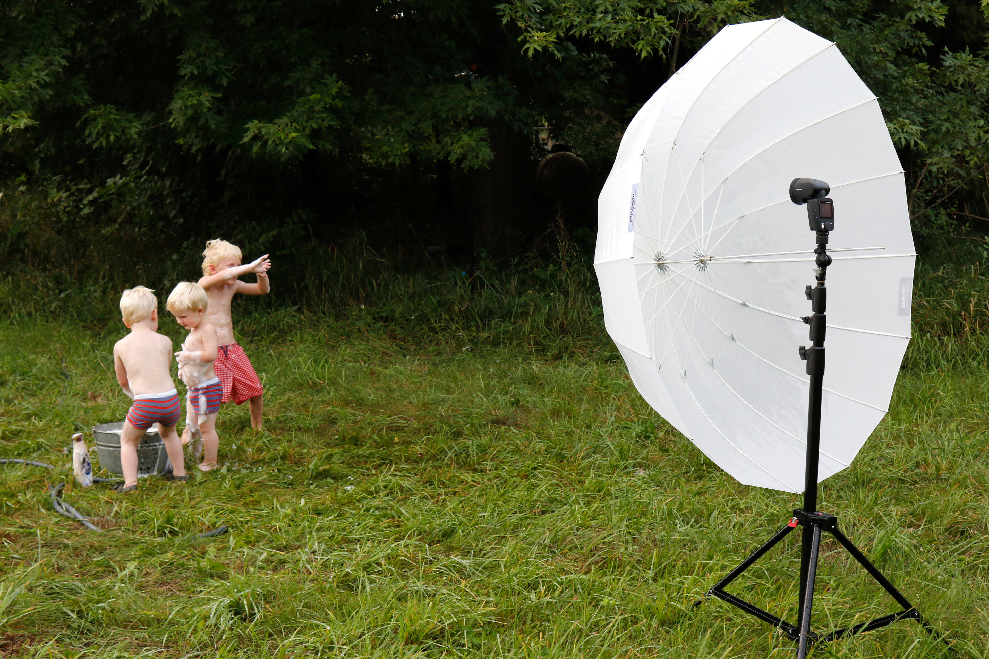 Profoto-Stories-BTS-ML-Sara-Strid-Freeze-that-moment-in-time_T8A4050-AR.jpg