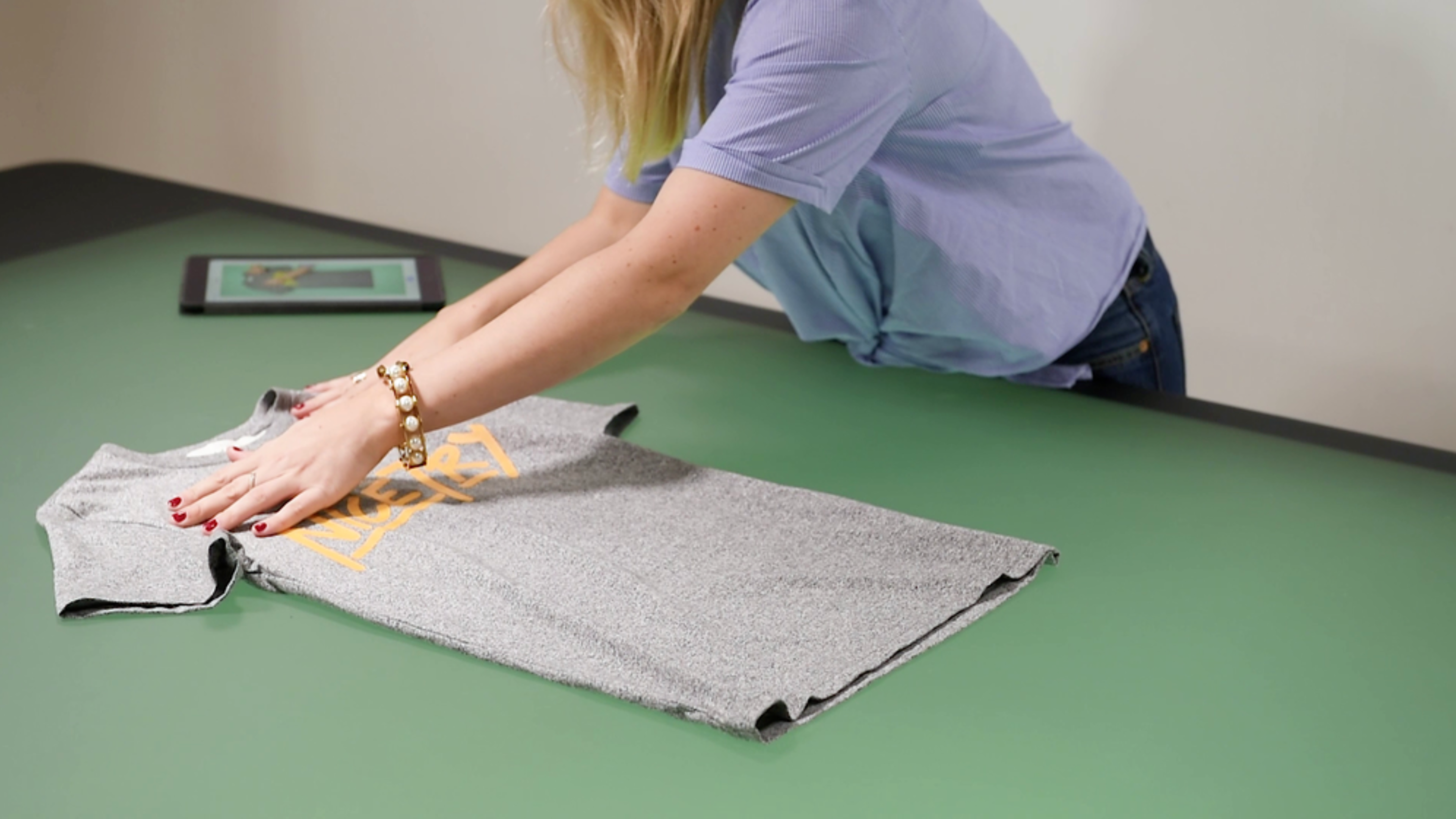 how to-photograph-tabletop.png.png