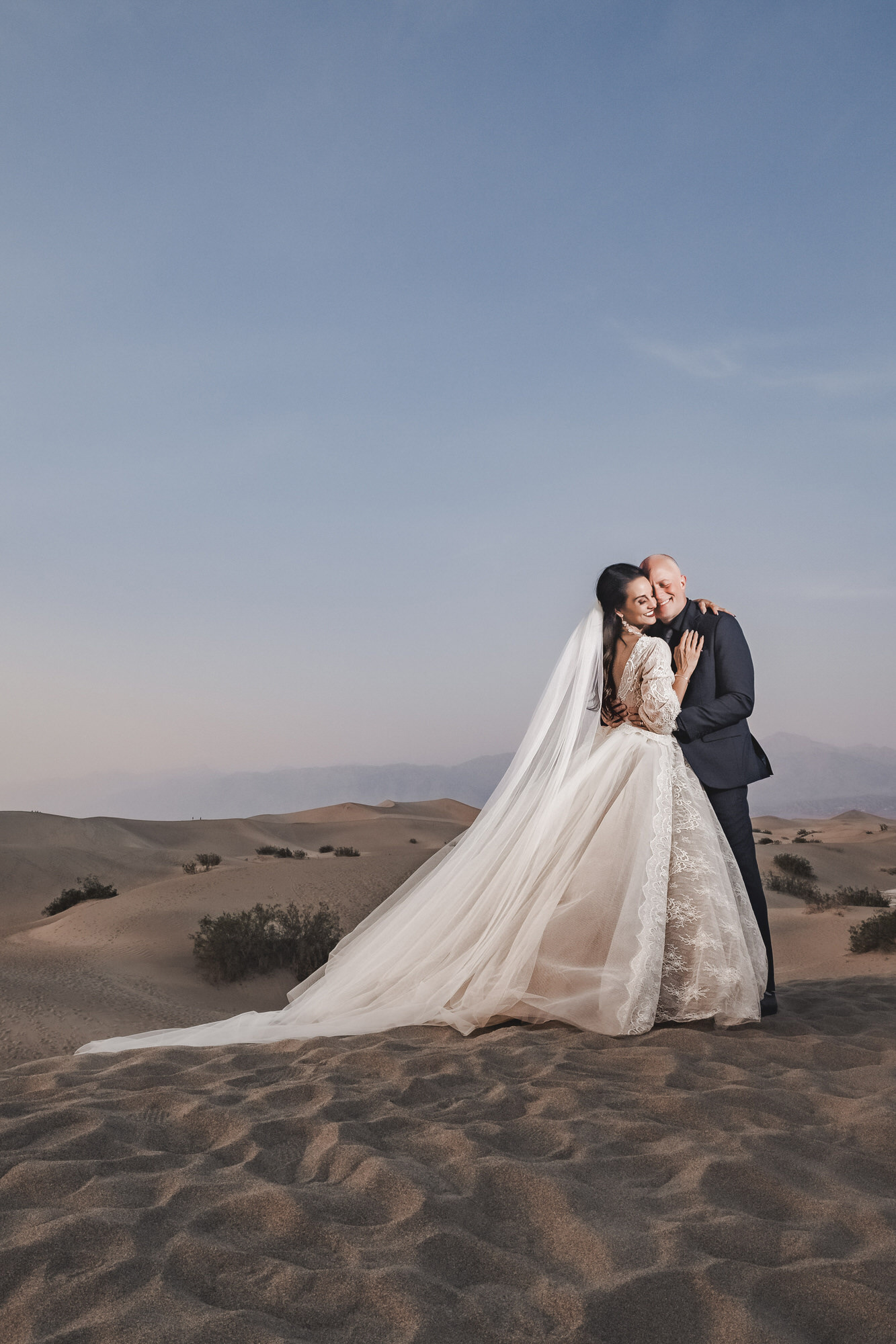 Profoto-A10-Wedding-Michael-Anthony-Sand-Dunes.jpg